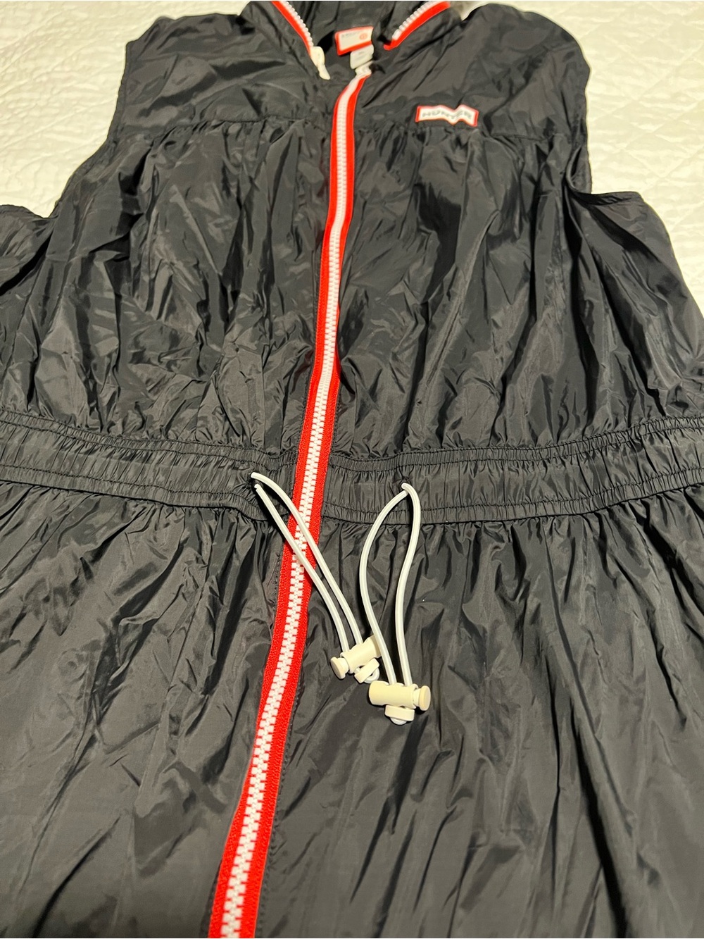 Hunter Black Hooded Sleeveless Coat with Red-Trim Zip - Picture 4 of 4